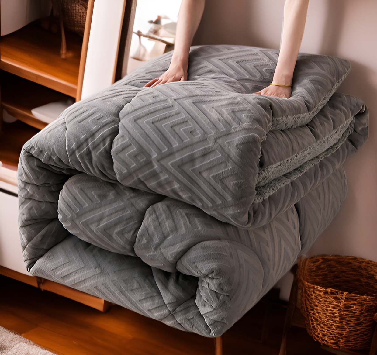 寝室に置かれた極厚蓄熱布団