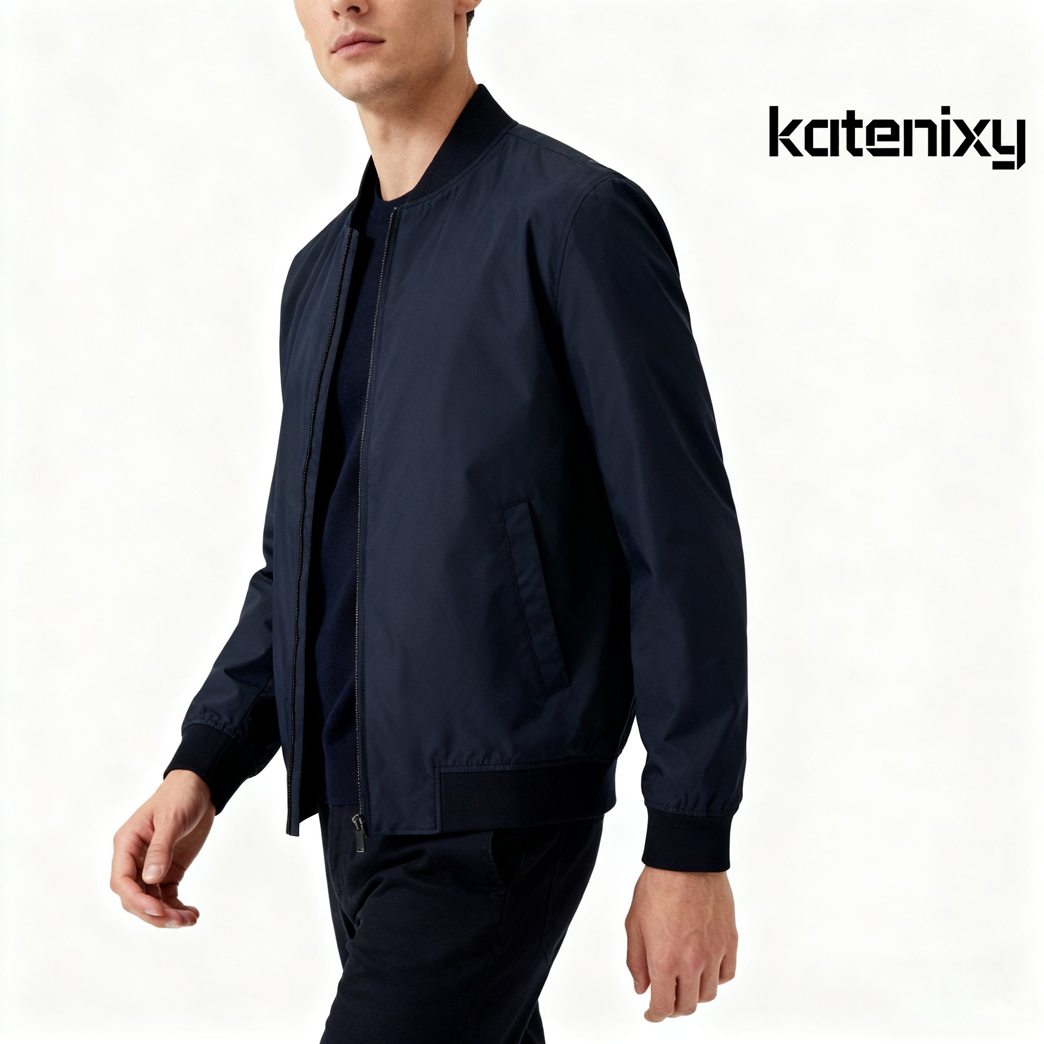 진한 파란색 재킷