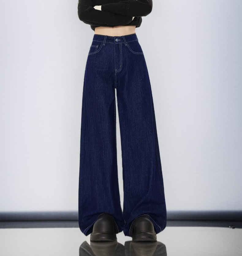 ワイドレッグジーンズのフロントデザイン詳細