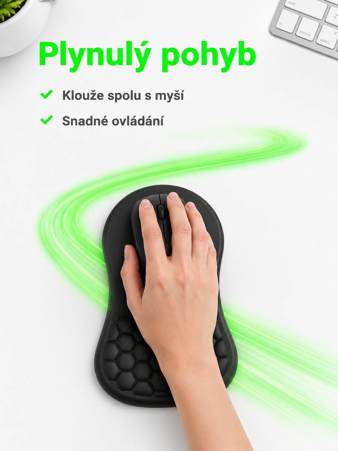 Moderní design černé podložky pod myš se šikmou opěrkou