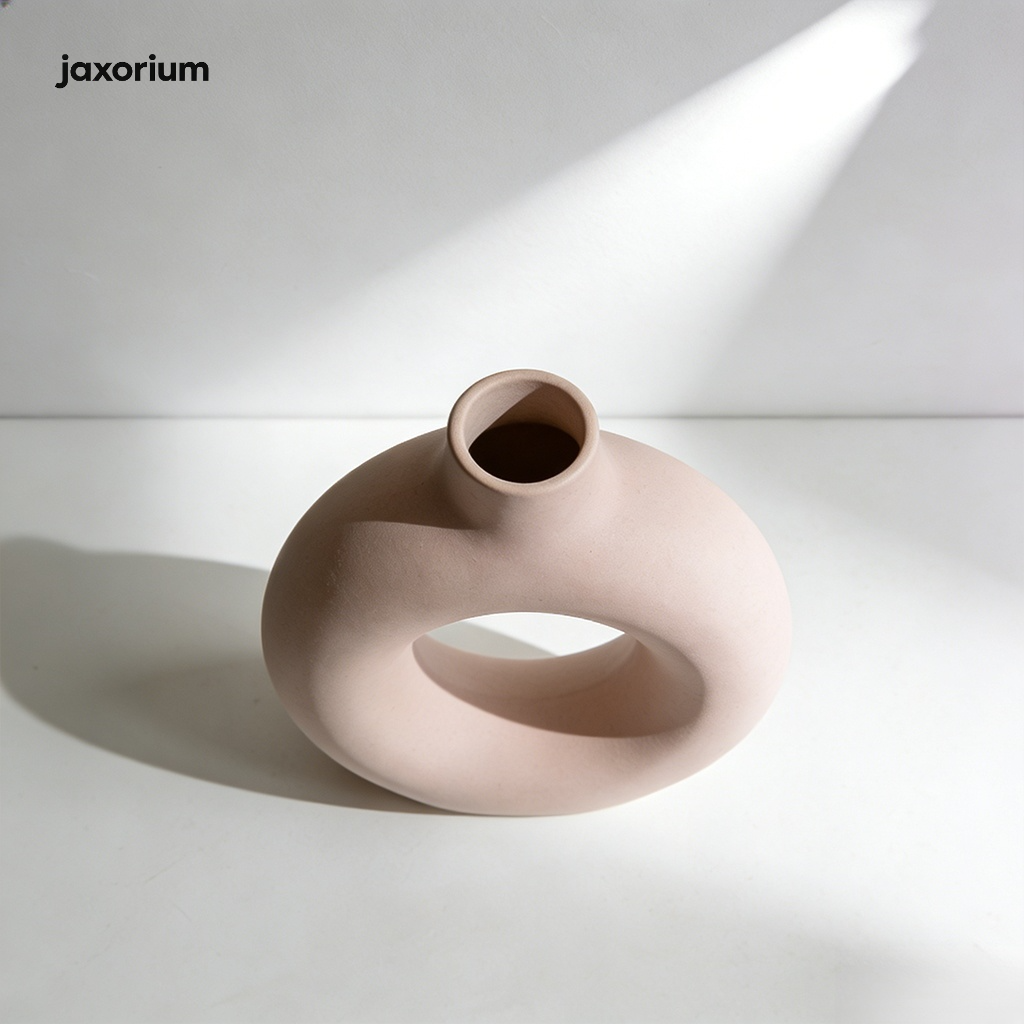 Elegant small flower vase for desktop decoration