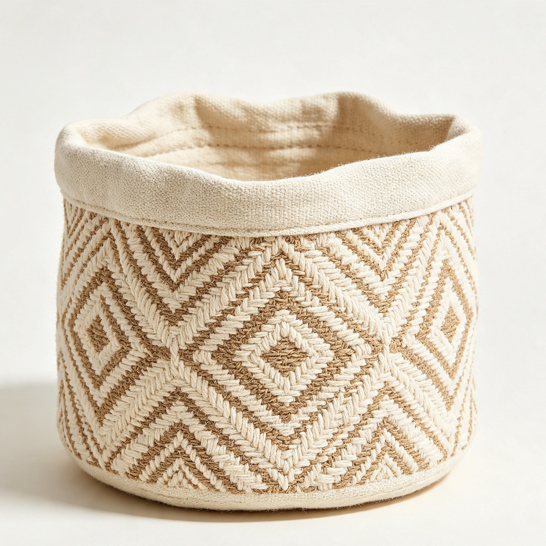 Diamond-patterned cotton and linen storage tube