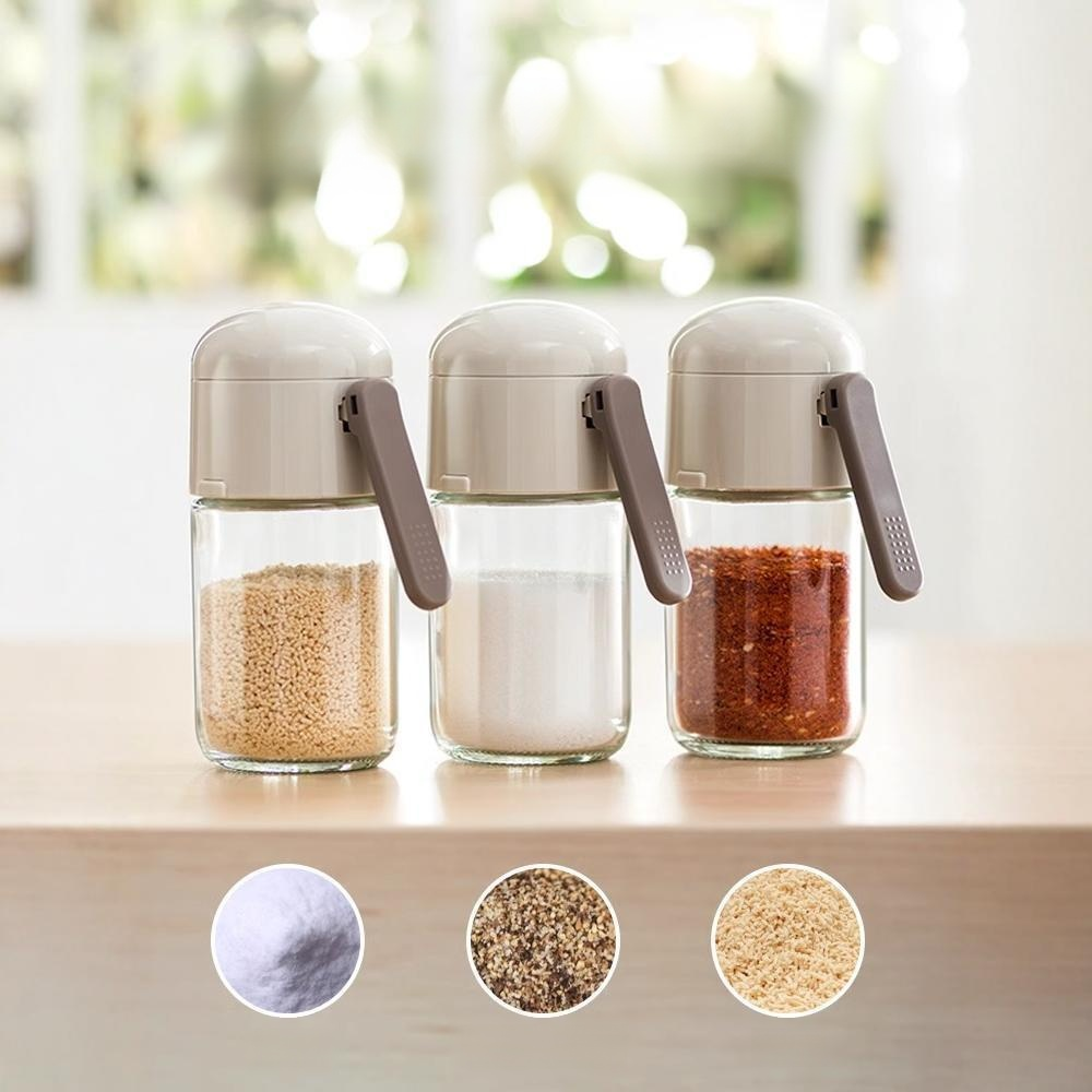 Multi functional kitchen with precise quantitative and even salt spraying tank