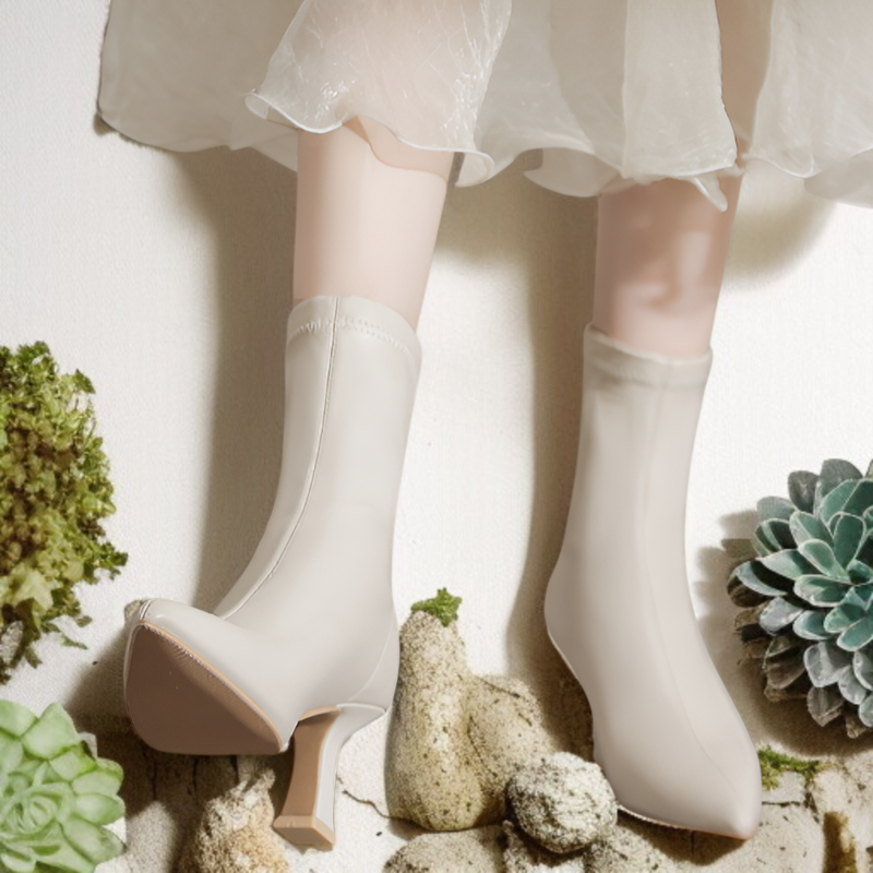 女性用スティレットショートブーツ2025年秋冬新作ポインテッドブーツ気質シンプル無地ブーツ後ろジッパーミドルカーフブーツ疲  れないブーツ