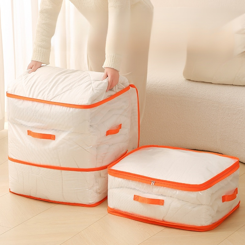 大容量の透明衣類収納ボックス