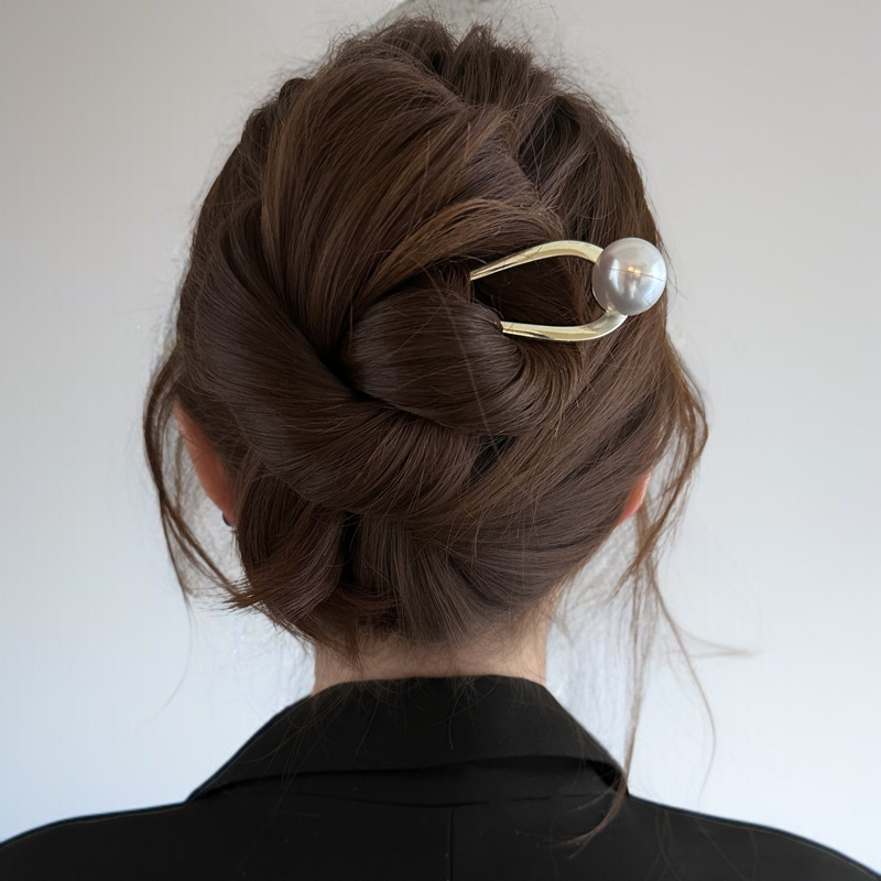 Premium Pearl U-shaped Hairpin