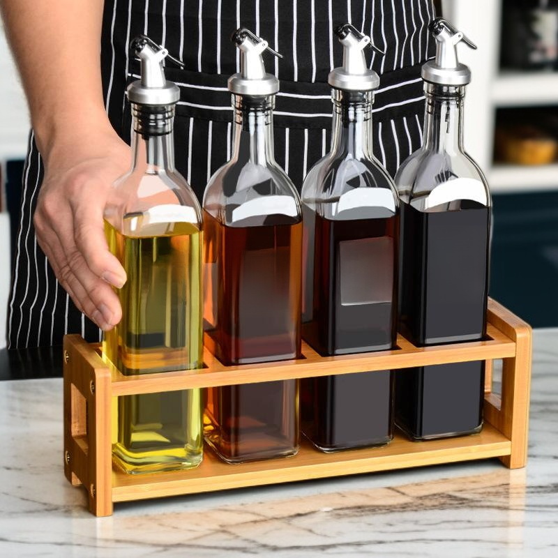 Küchen- und Haushaltsgewürzflaschen