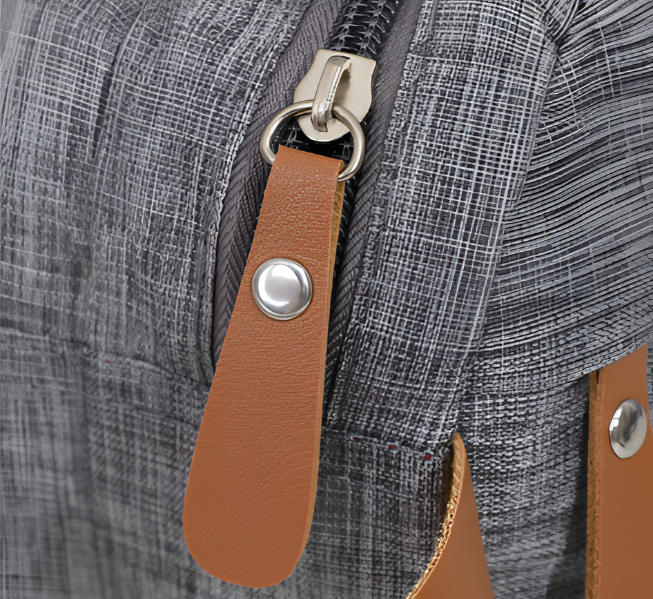 持ち運びやすい取っ手付き収納バッグ