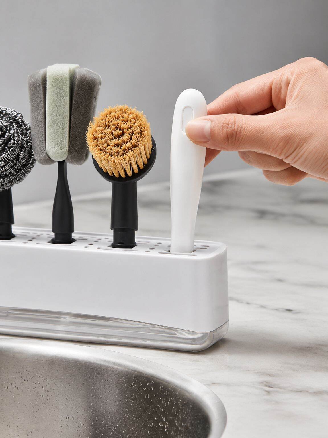 Cup cleaning brush for thorough washing