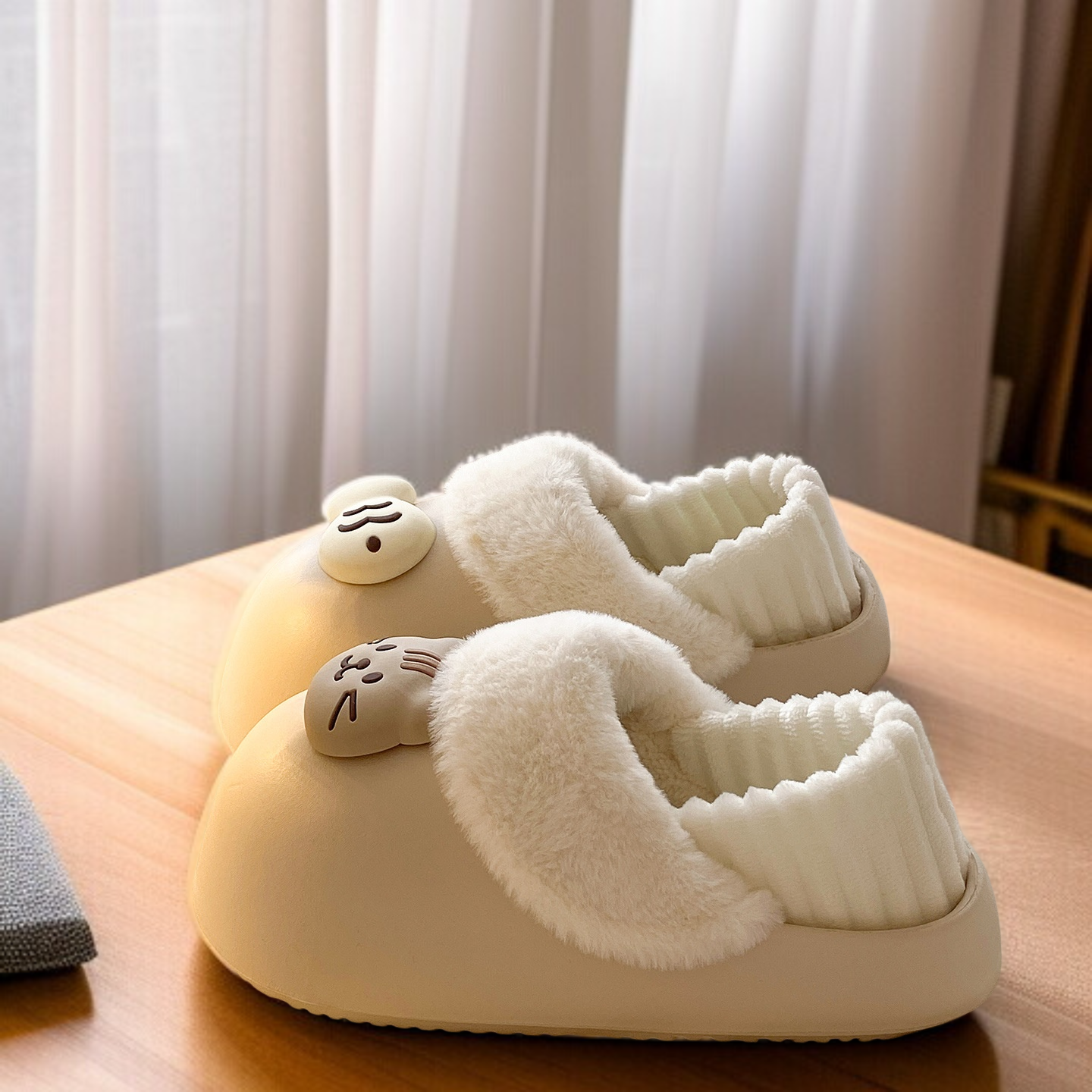 かわいい猫型EVAルームスリッパ 男女兼用 防寒・滑り止め 室内外両用
