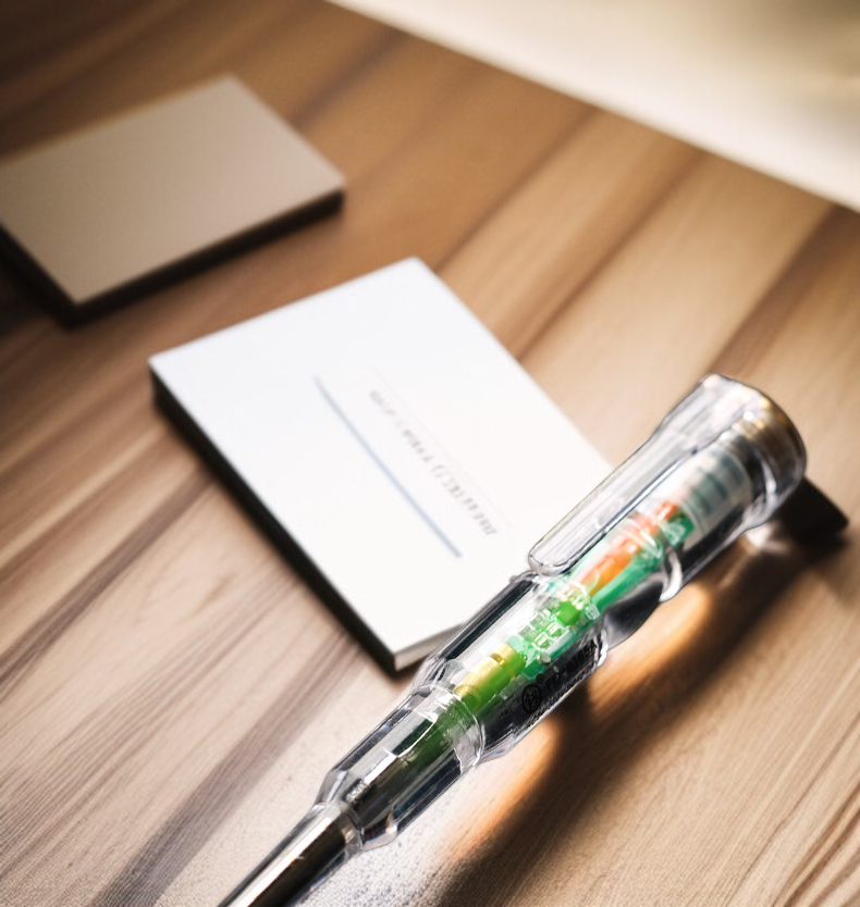 Destornillador multifunción para trabajos eléctricos en el hogar