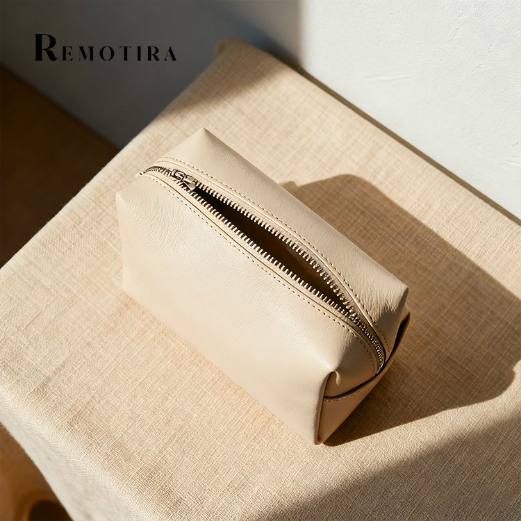 카키색 가죽 수납백 내부 수납 공간