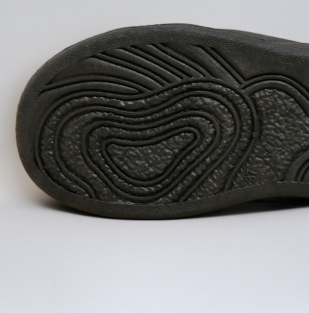 高品質な冬用ハイカットブーツアウトソール画像