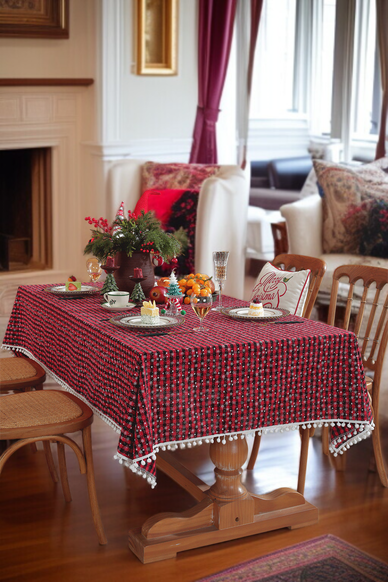 겨울 시즌에 어울리는 크리스마스 식탁보