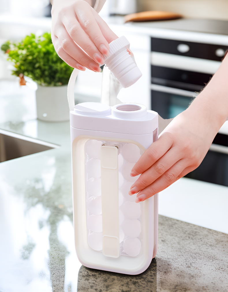 가벼운 소재의 다기능 스포츠 물병