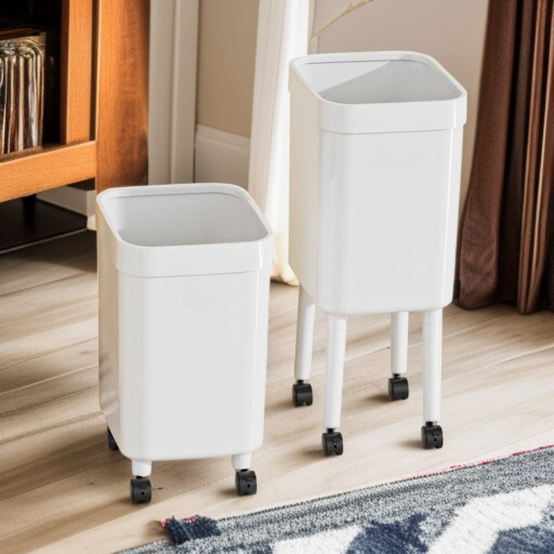 키가 큰 쓰레기통