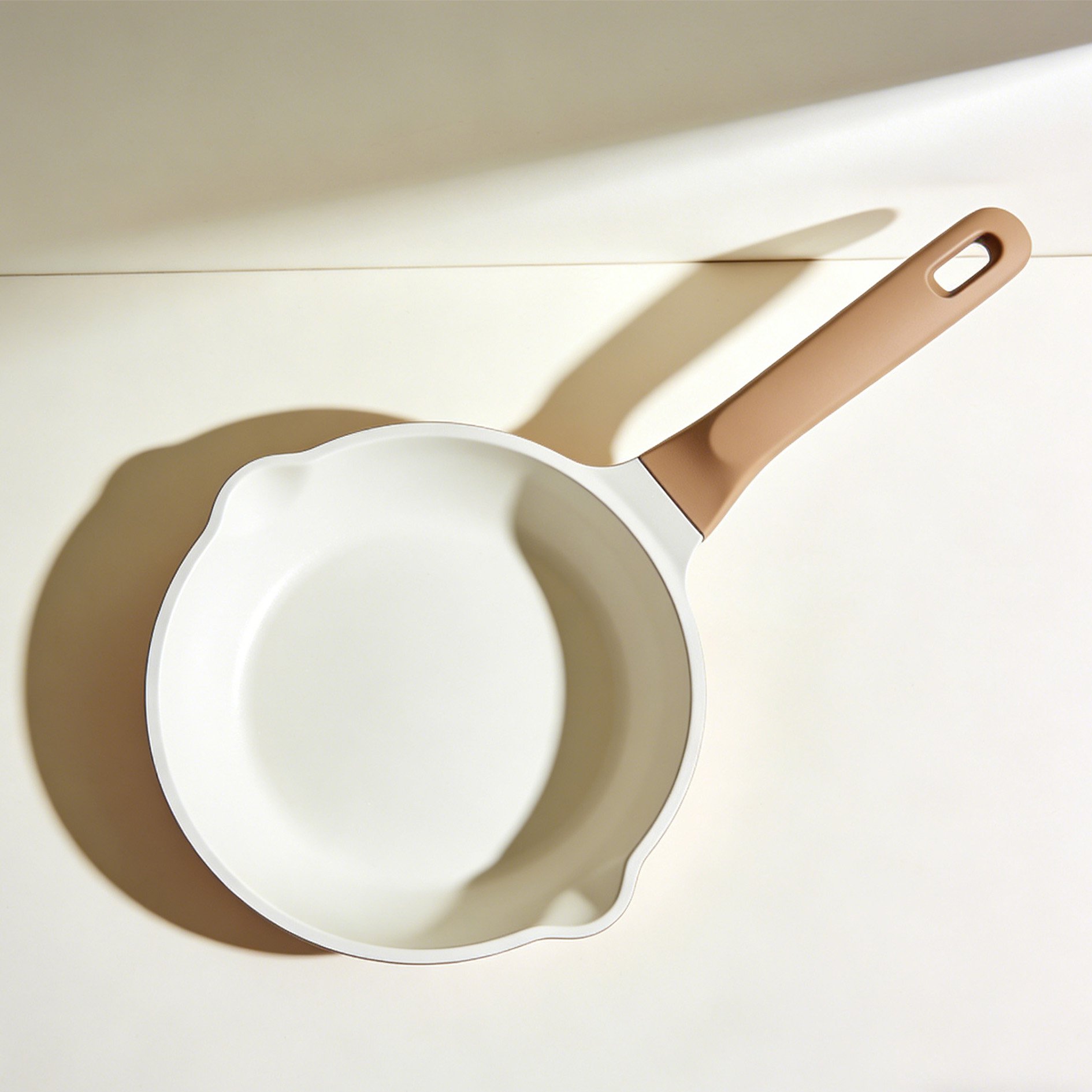 ノンスティックフライパン