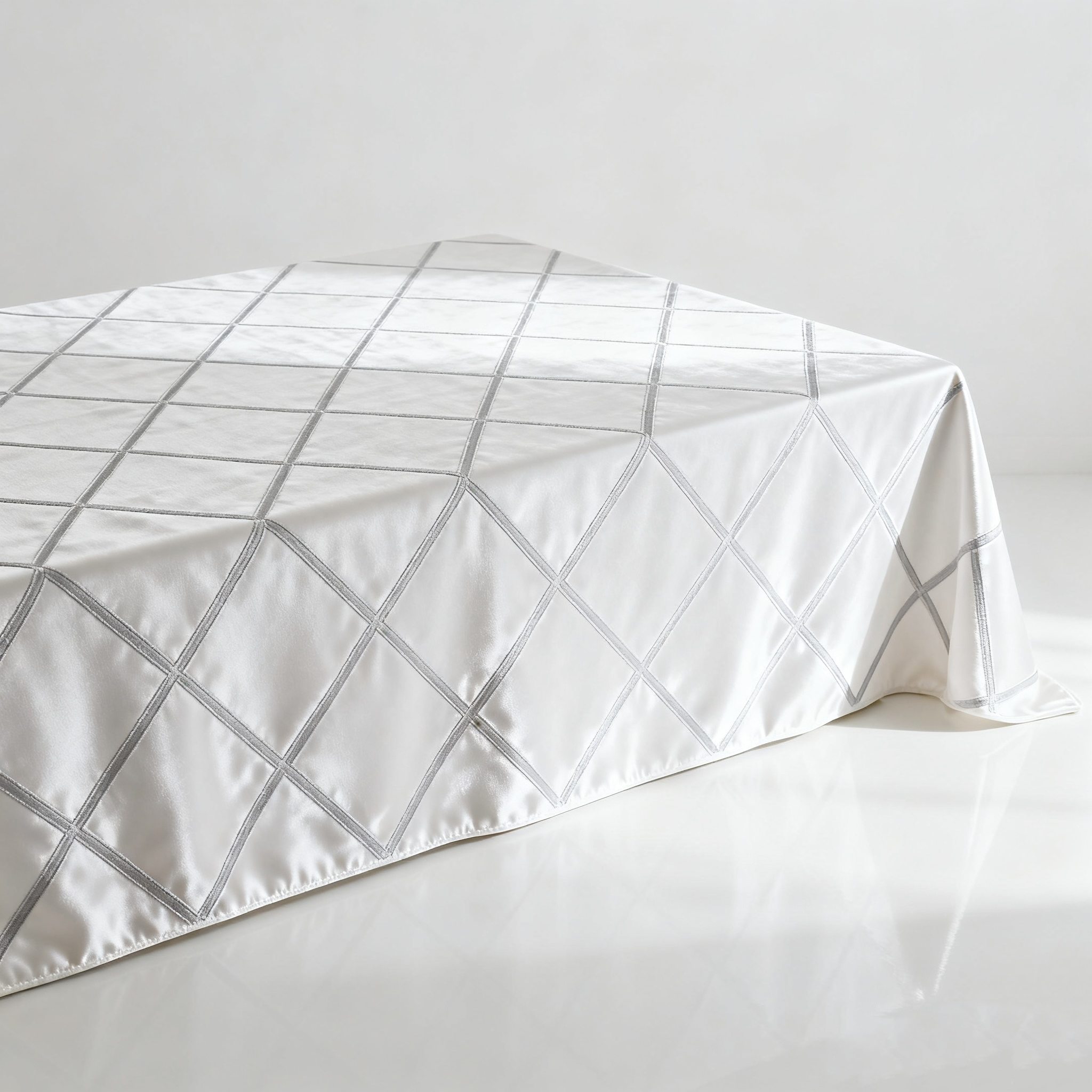 Mantel de mesa blanco, patrón de rombos, 1..5 por 1.2 metros