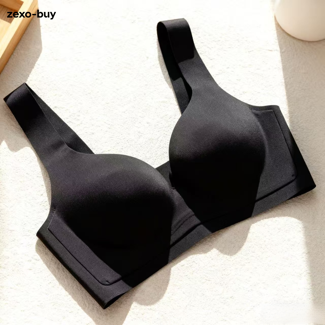 작은 가슴을 가진 여성을 위한 심리스 브라