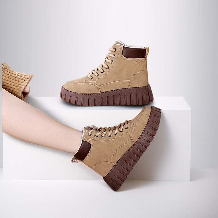 防寒機能付きスノーブーツのディテール