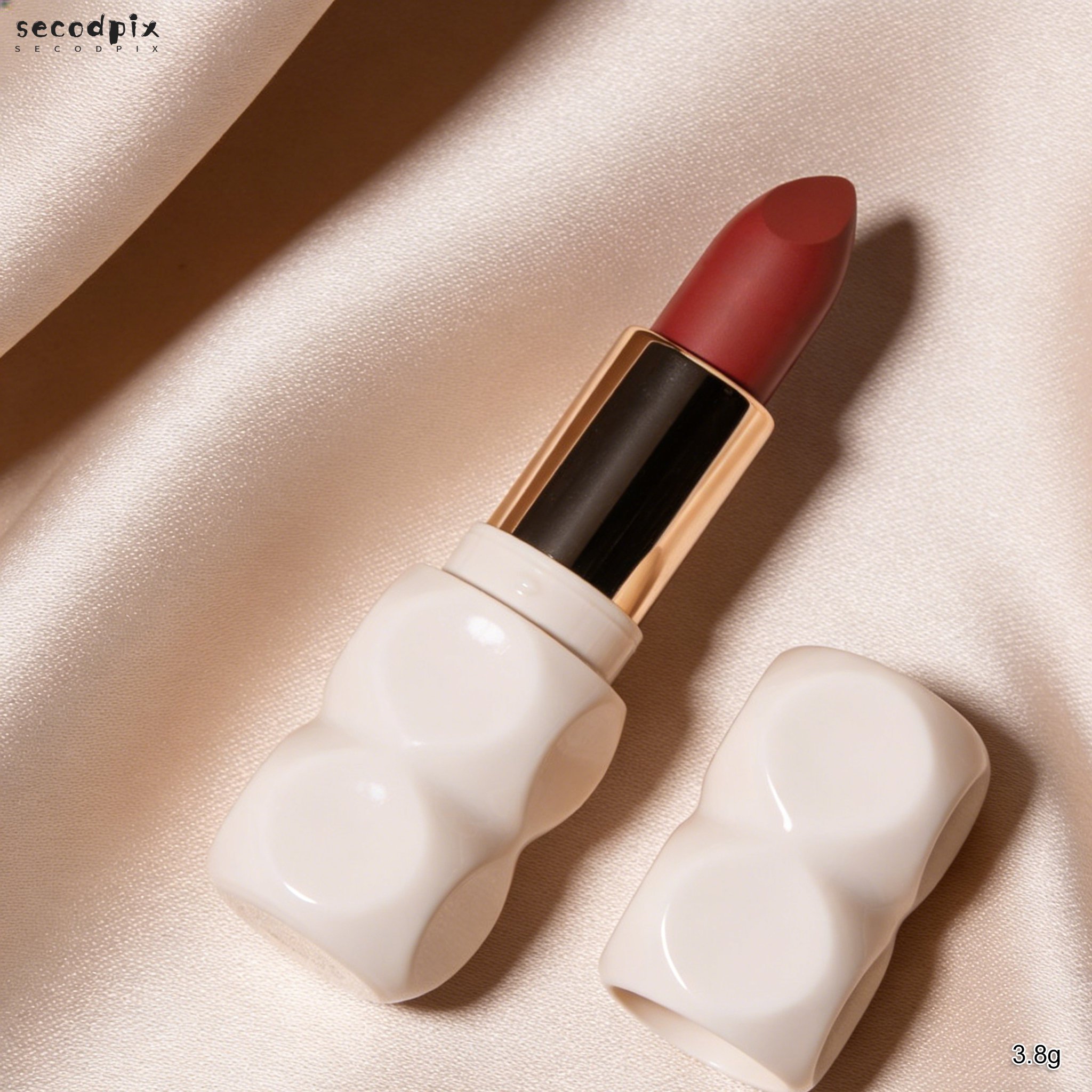 經典紅唇口紅