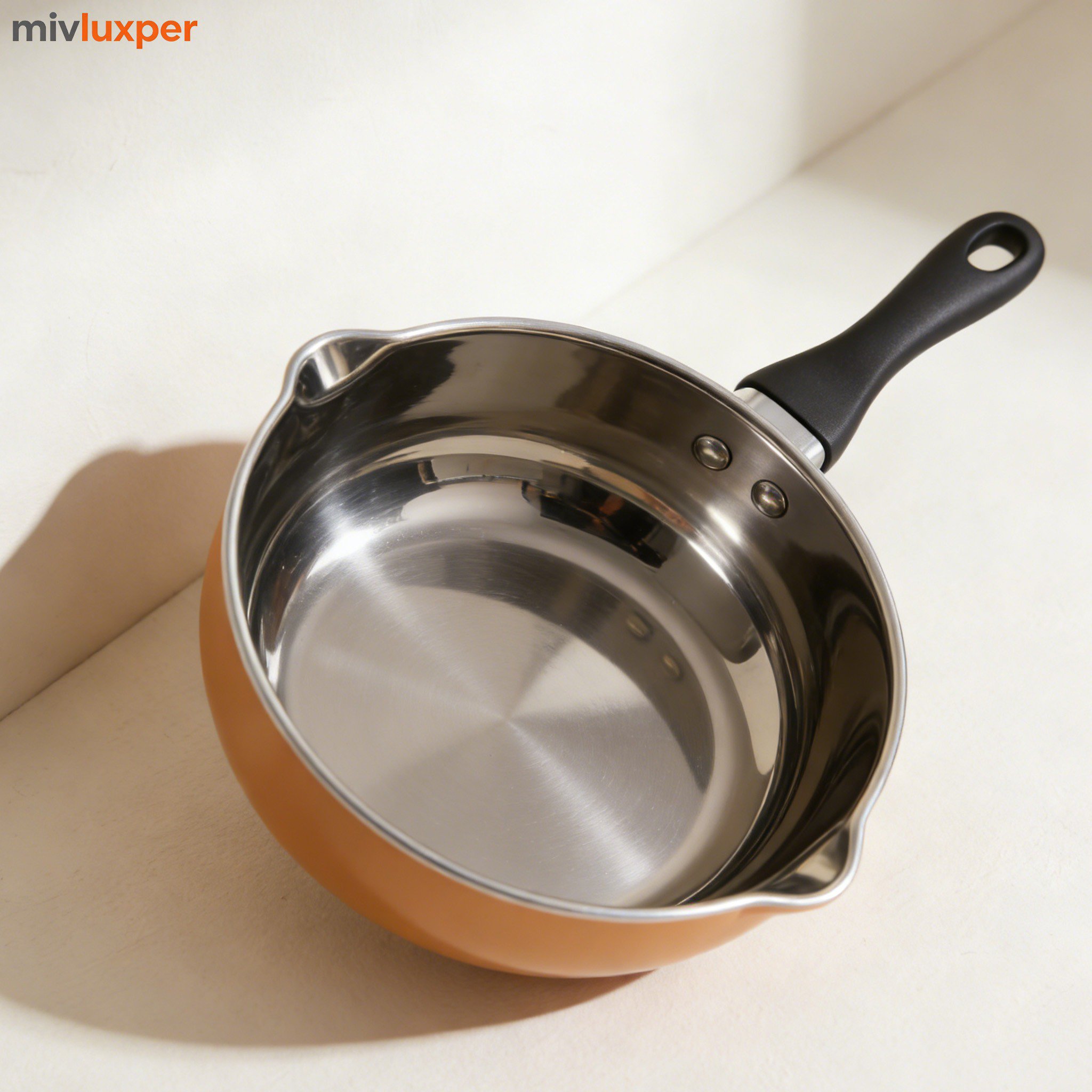 Detalle del revestimiento cerámico de la sartén para tortillas