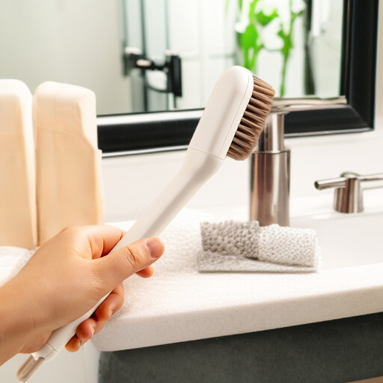 فرشاة أحذية بمقبض طويل وشعيرات ناعمة قابلة للدوران