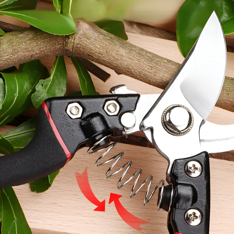ステンレス製の滑り止め付き剪定鋏