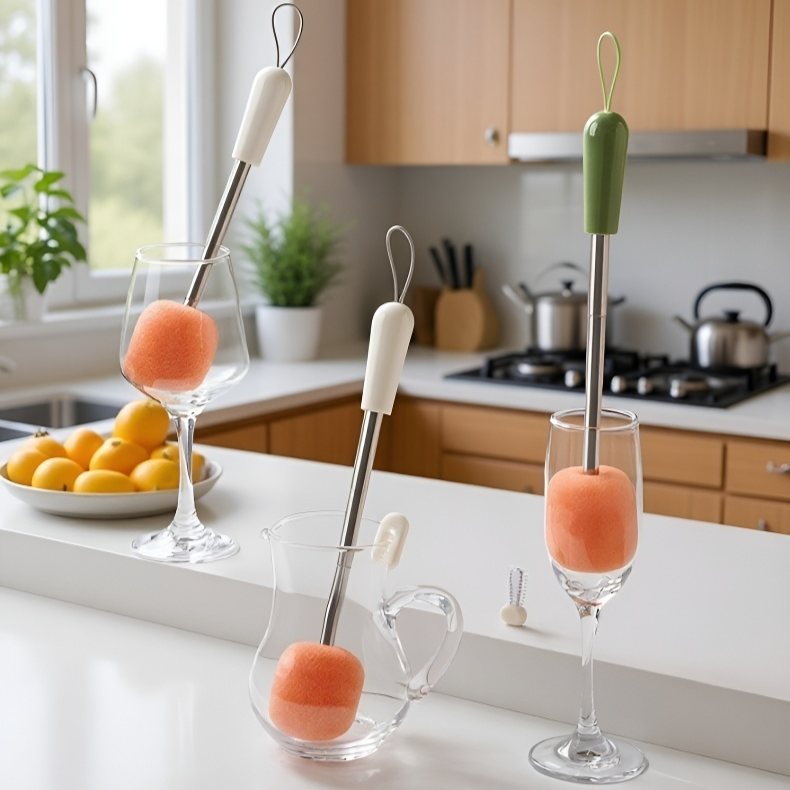 فرشاة إسفنجية 3 في 1 تنظف الزوايا الصعبة بسهولة