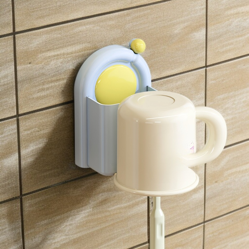 تصميم مبتكر لحامل فرشاة الأسنان بمشبك شفط