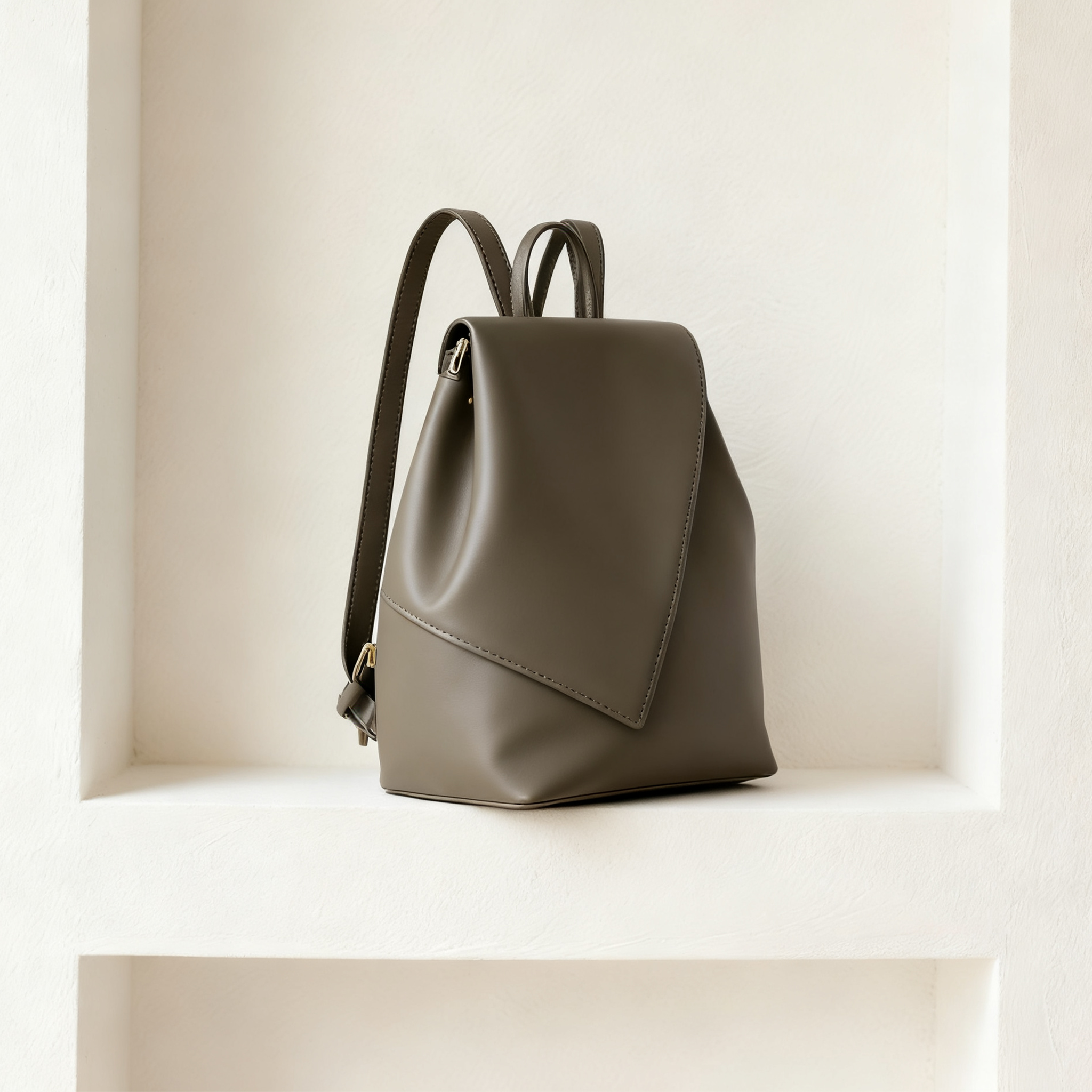  กระเป๋าเป้หนังสำหรับกิจกรรมกลางแจ้งและพักผ่อน