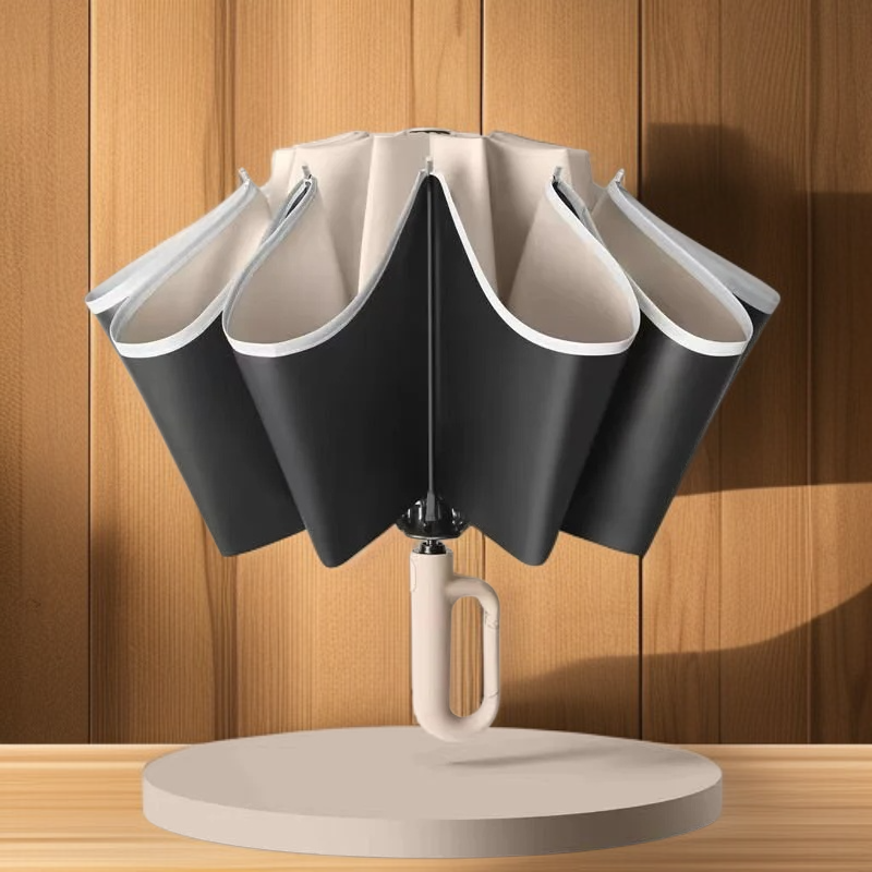 Close-up of the automatic buckle mechanism