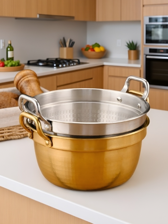 간편하게 라면을 끓이는 소냄비