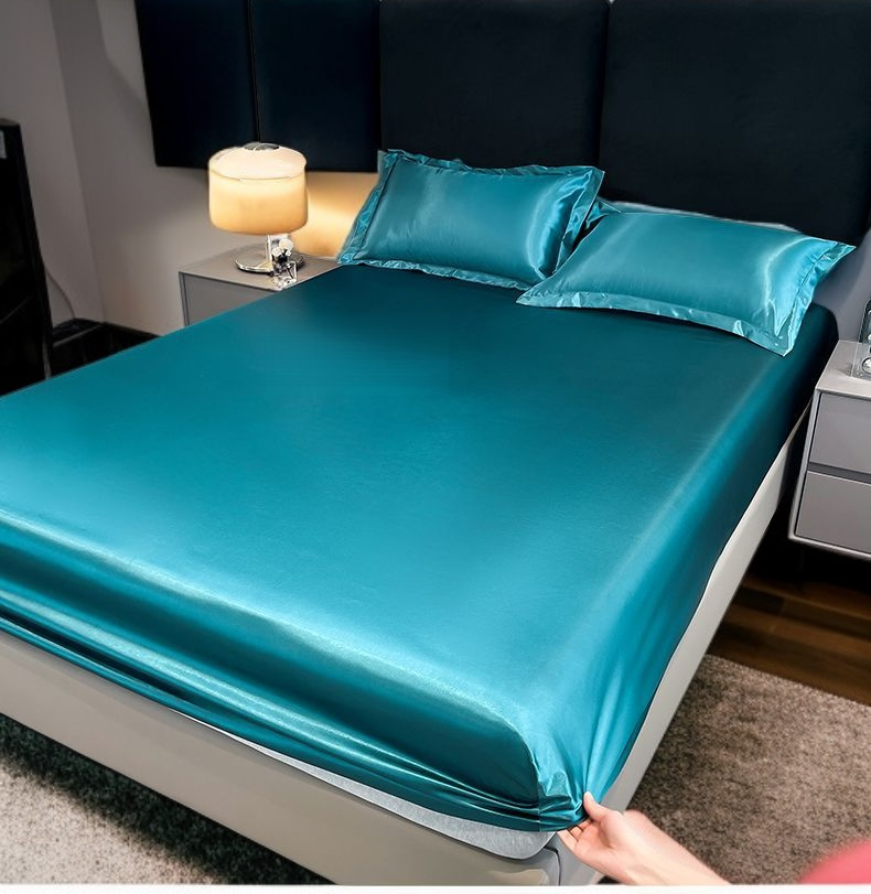 시원한 아이스 실크 소재의 침대 시트