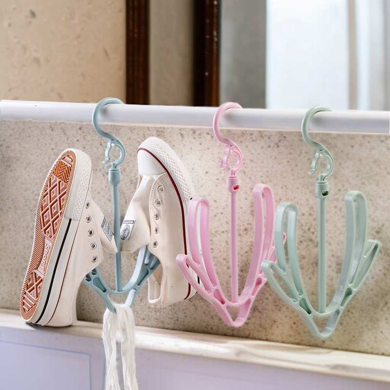 靴の型崩れを防ぐ収納ハンガー