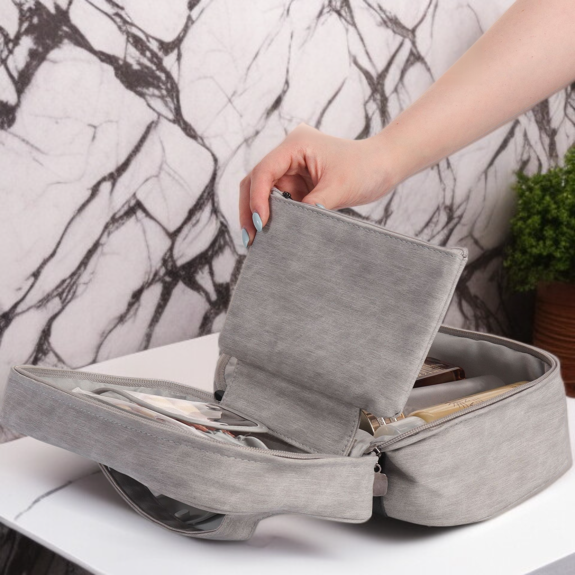 Multi layer dirt resistant wash and storage bag