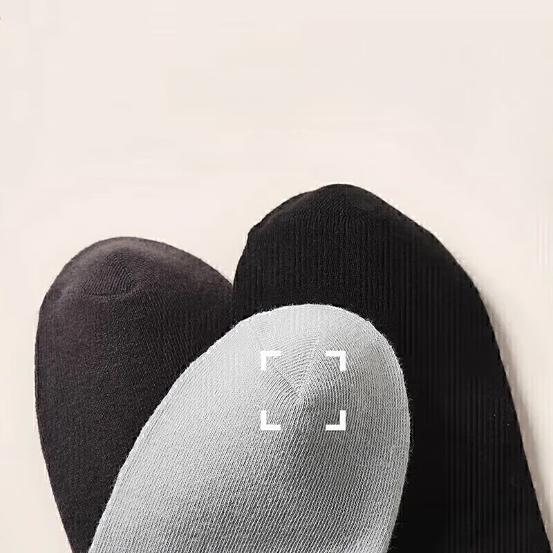 Men's solid color mid-calf socks