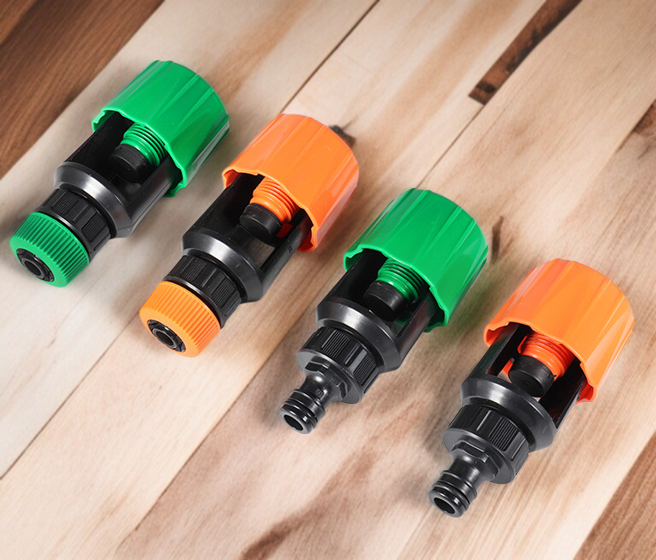 Łatwy montaż uniwersalnego adaptera do kranu