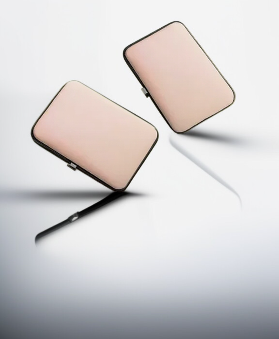 전문가용 네일 클리퍼 세트 사용 예시