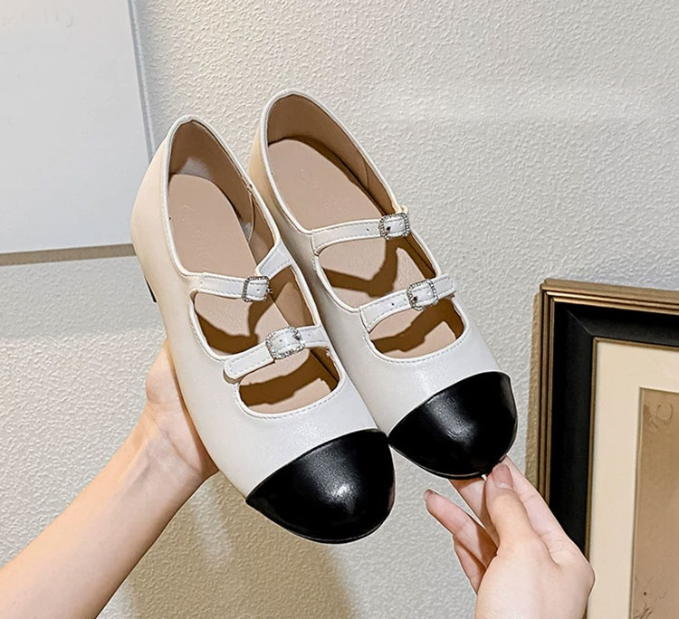 Zapatos de mujer con elevador oculto y punta redonda