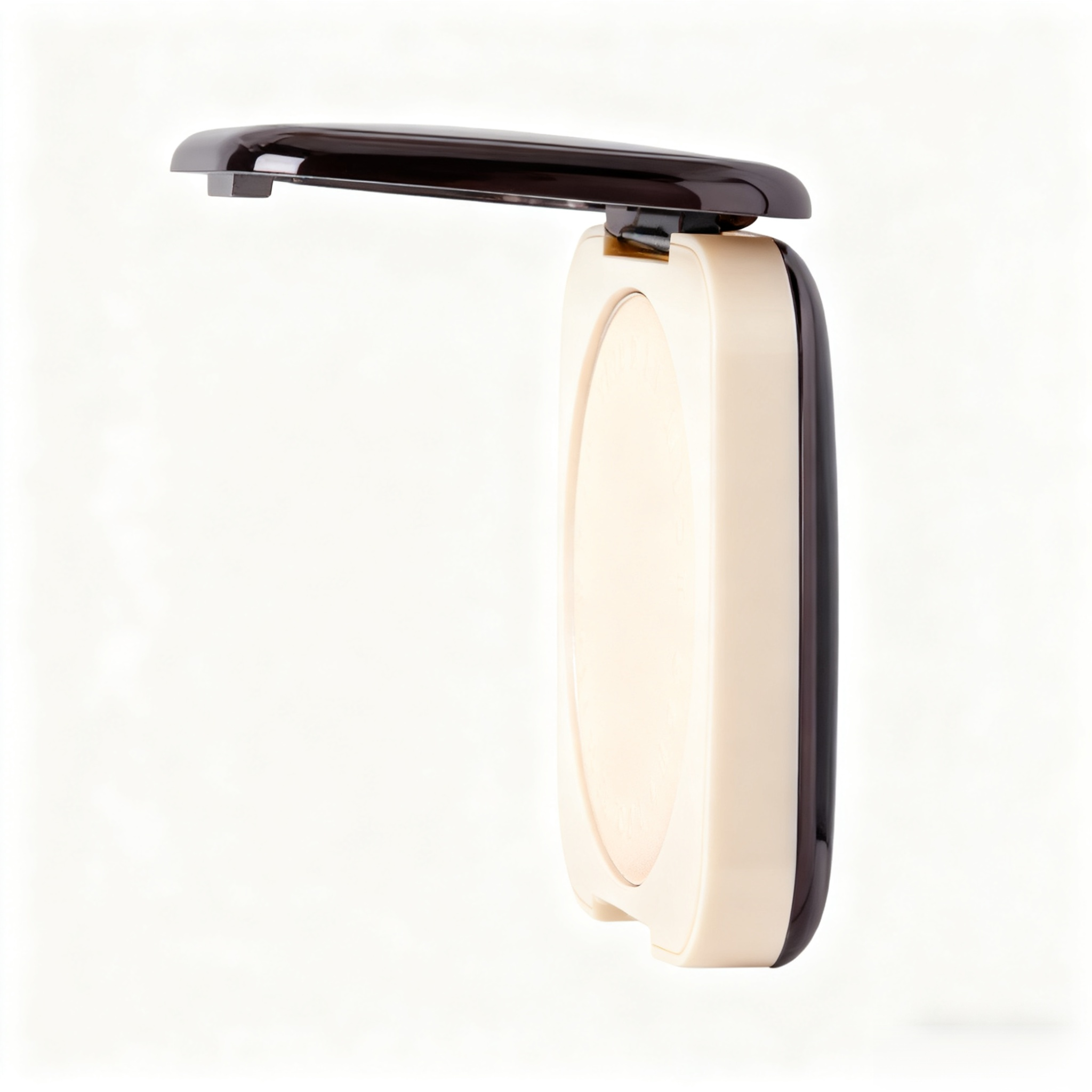 터치업, 메이크업 고정, 피지 조절, 방수, 방습 기능을 갖춘 대형 파우더 컴팩트입니다.