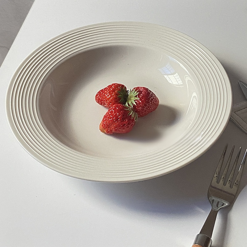 Große, tiefe Keramikschale