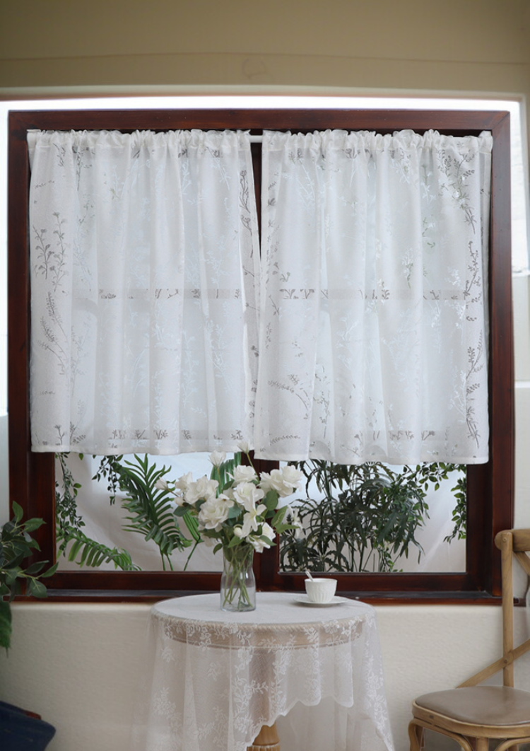 リビングルームに設置したアメリカンラベンダーカーテン