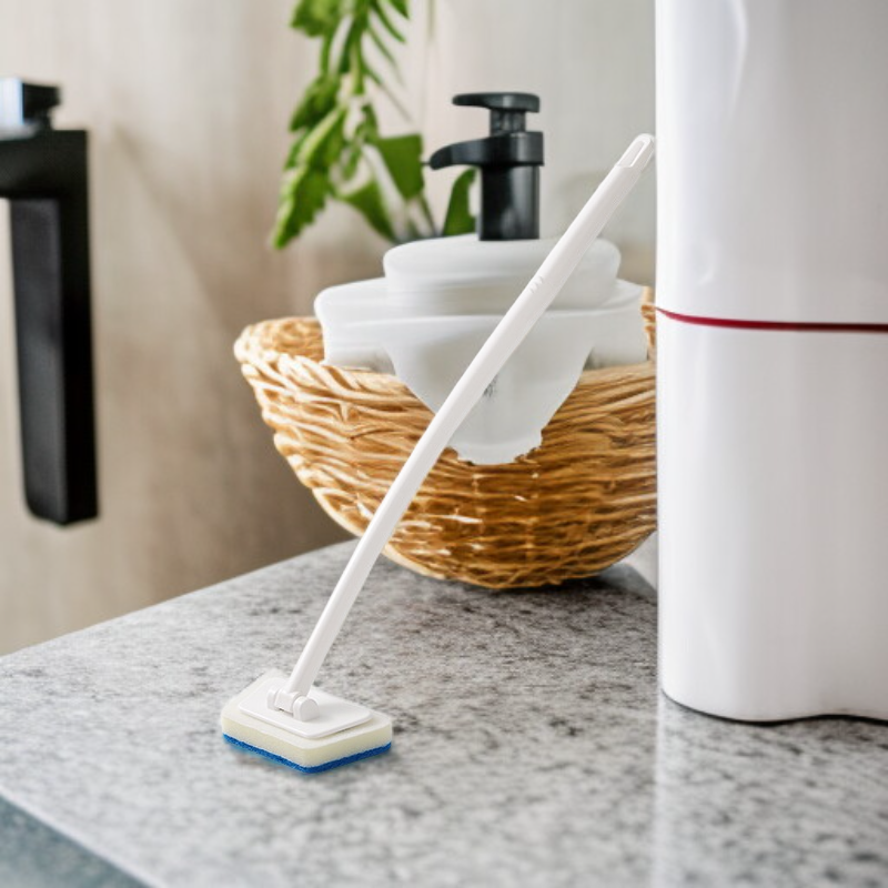 交換可能な多機能クリーニングブラシ ハンドヘルドバスタブブラシ 長柄台形スポンジクリーニングツール 便利なタイル床掃除ブラシ