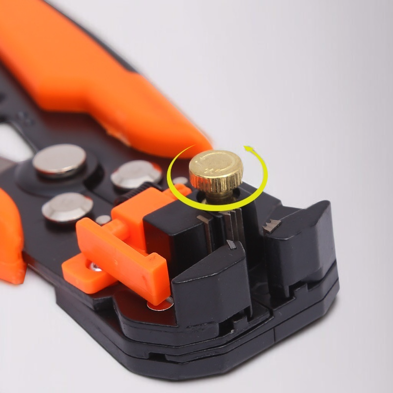 Multifunctional electrician stripping pliers