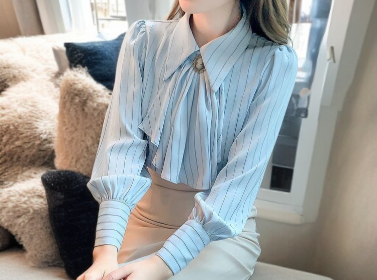 女士條紋襯衫多角度展示