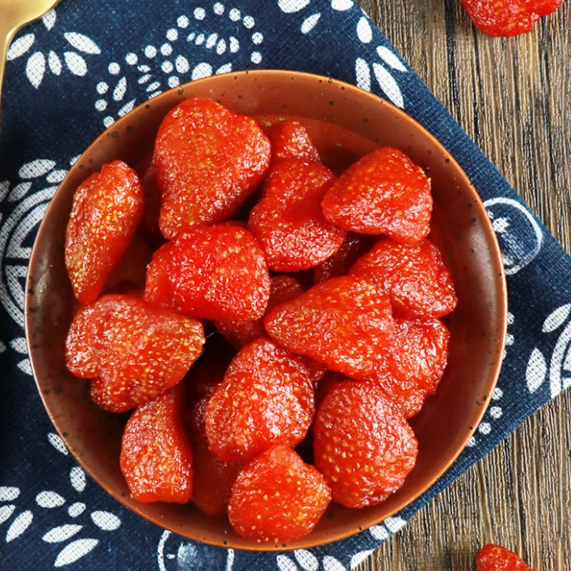 厳選クリームストロベリー丸ごとドライフルーツおやつ