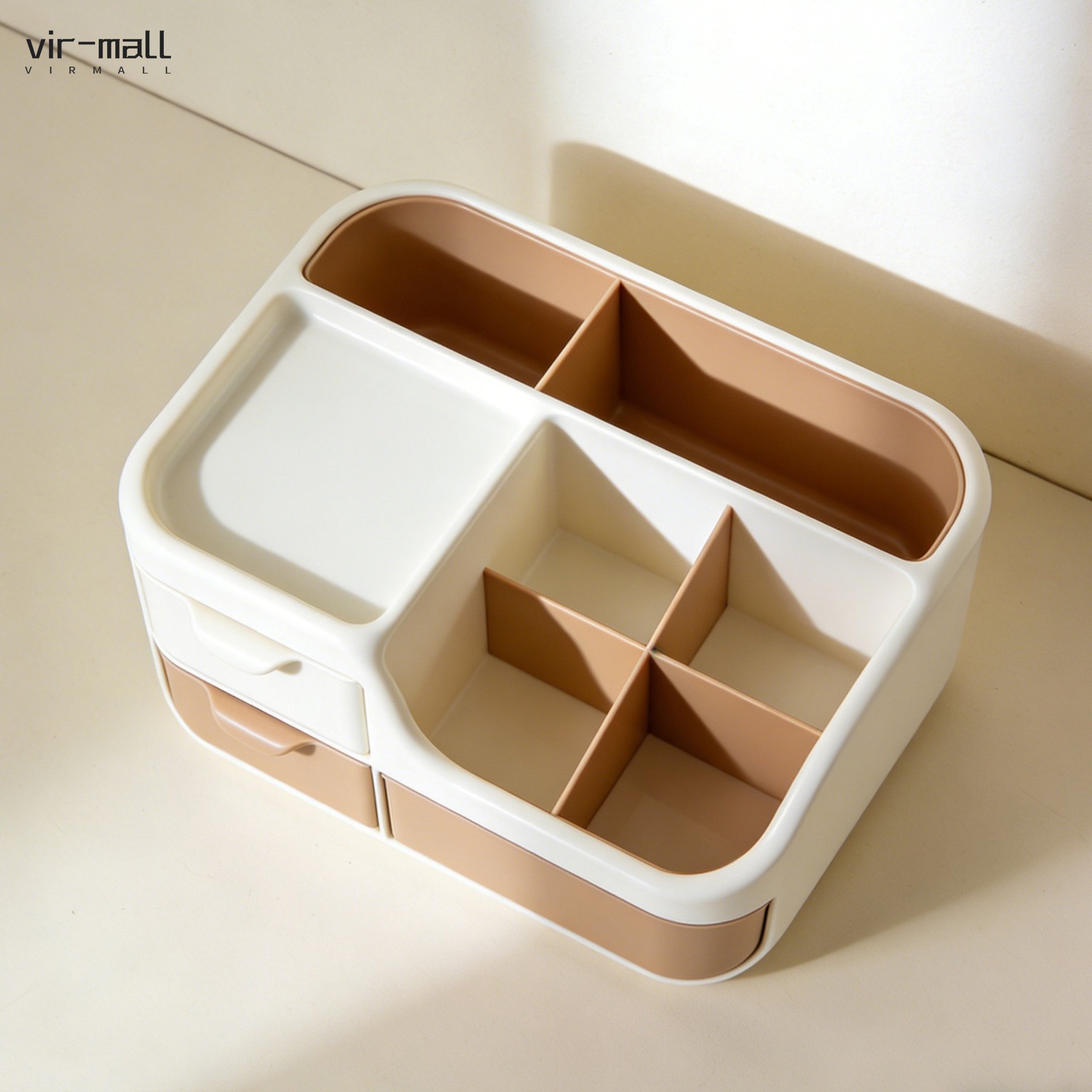 クローゼット内で使われている引き出し式収納ボックス