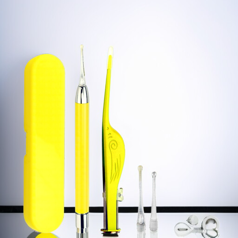 Juego de cucharillas para oídos con luz, herramienta segura para bebés