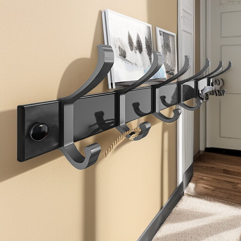 クローゼット内の省スペース収納例